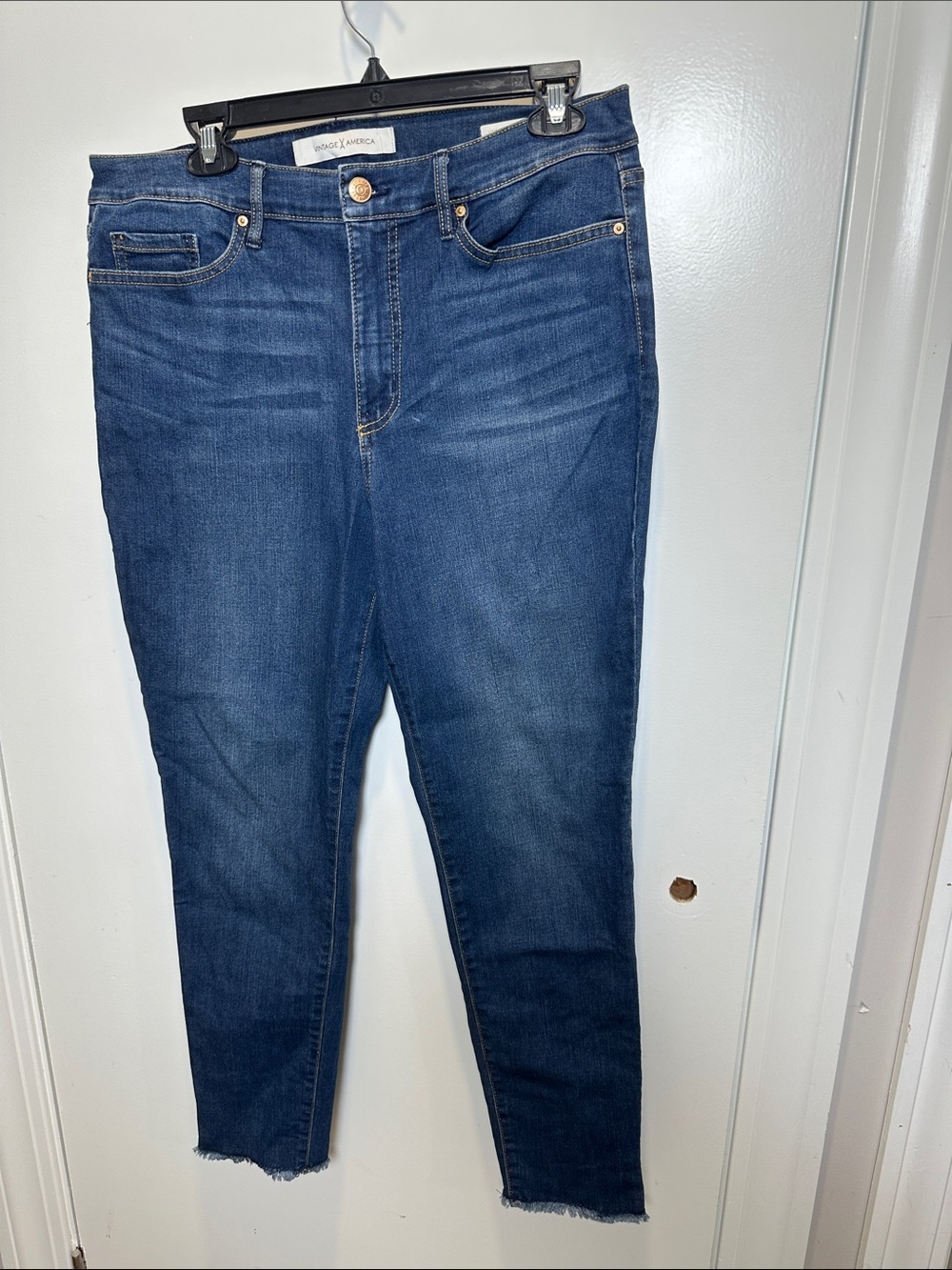 Vintage America Indigo Cropped Straight Jeans (61)